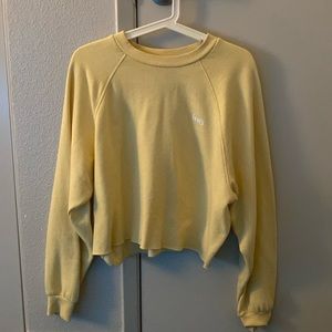 Light yellow Levi’s crop crew neck
